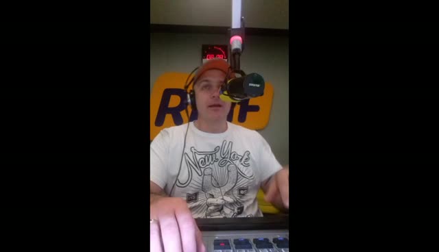 Chceszmiecie nowy gatunek literacki wymyślony przez ekipę Wstawaj szkoda dnia! :: RMF FM